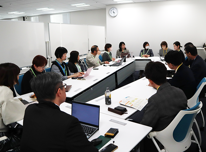 �u�t�𗬉�̗l�q5