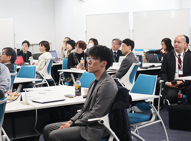 �u�t�𗬉�̗l�q7