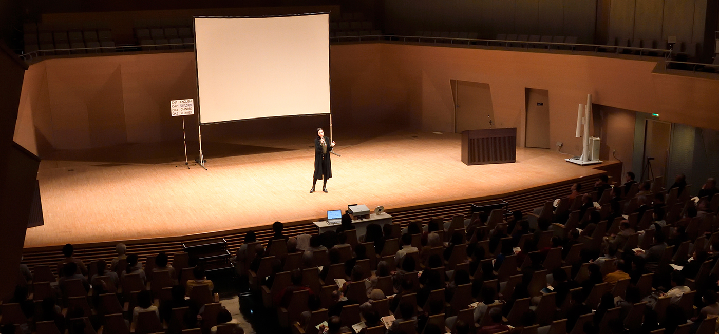 �u���̗l�q